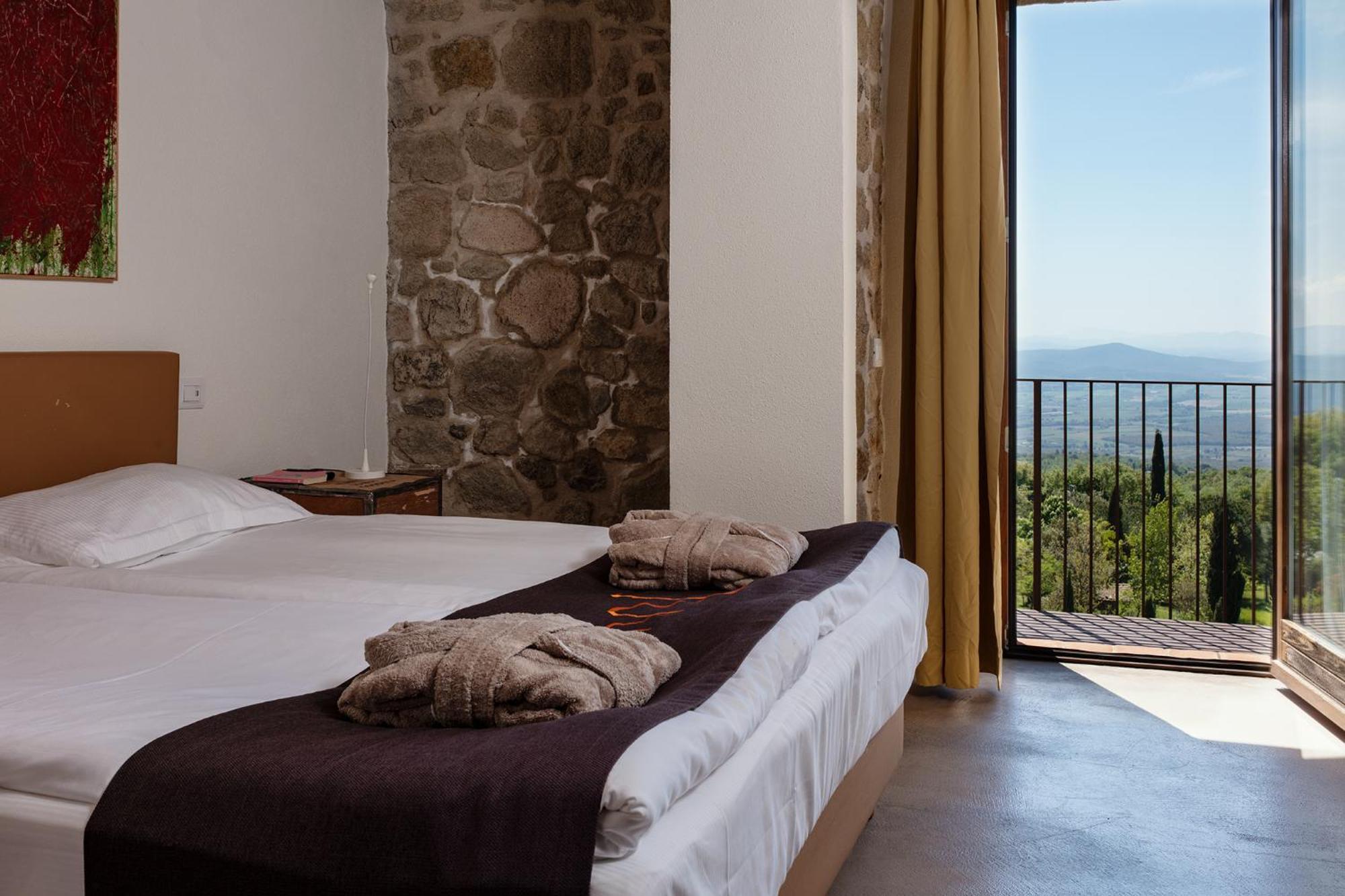 Valdonica Winery Fine Dine & Wine Hotel Sassofortino Exterior photo