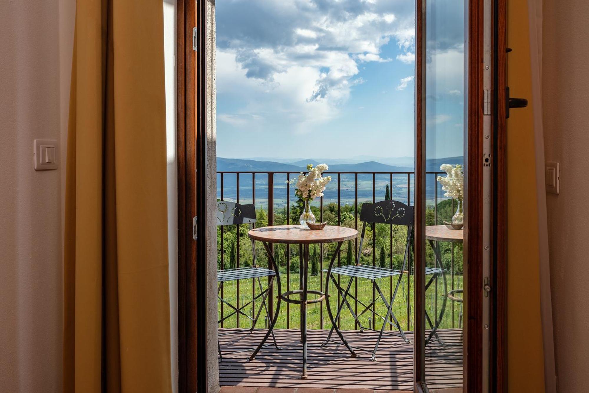 Valdonica Winery Fine Dine & Wine Hotel Sassofortino Exterior photo